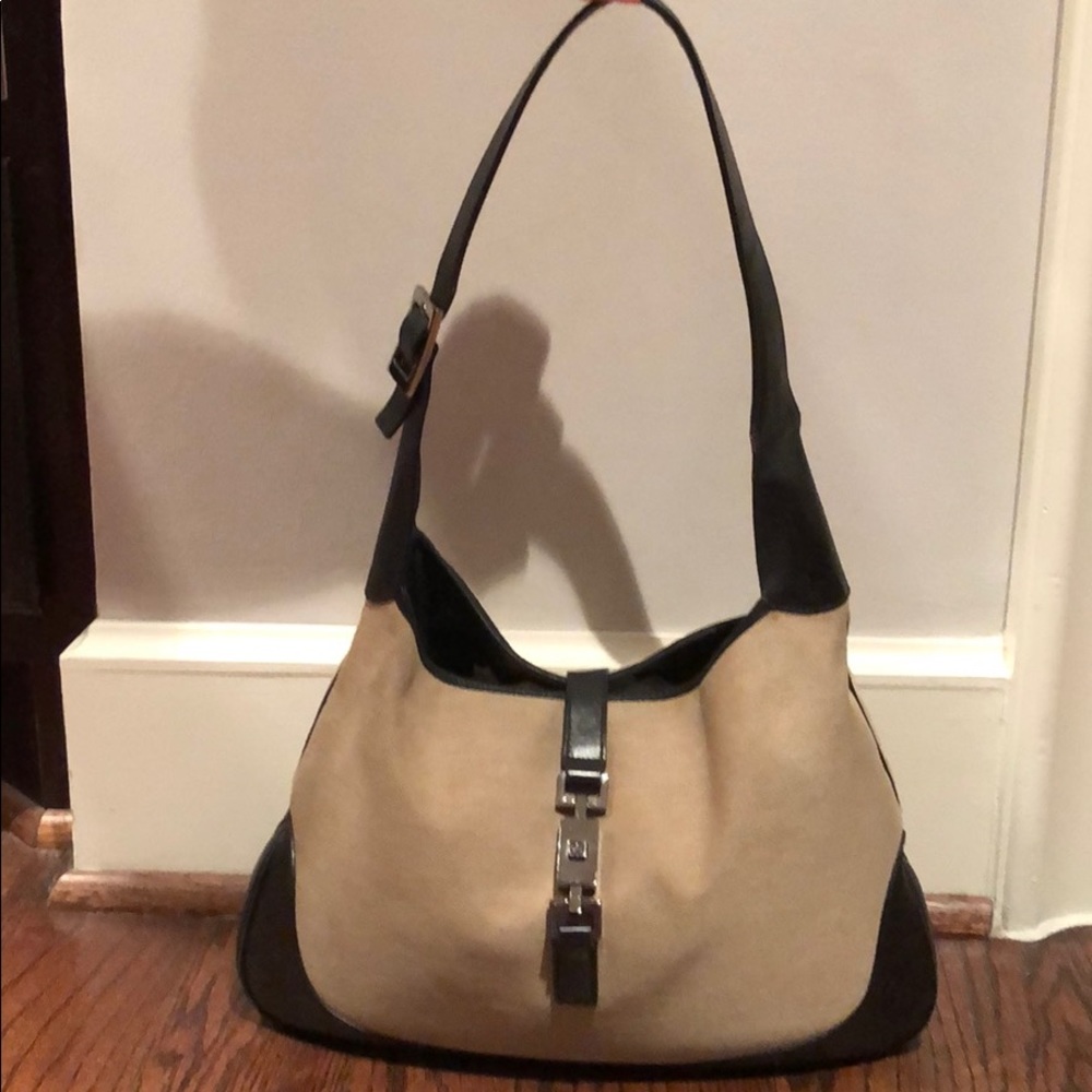 GUC Gucci wheat-colored bag, one inside pocket